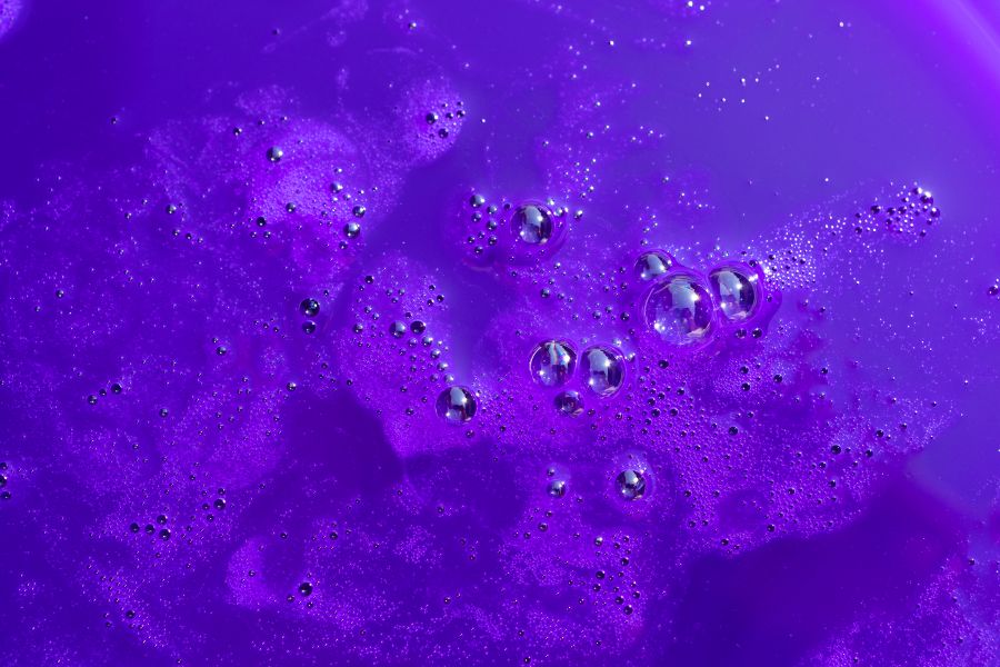 Purple Reincarnation Shampoo 300ML background image
